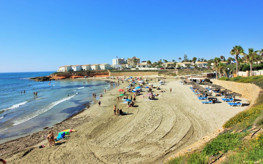 Resale - Townhouse -
Playa Flamenca