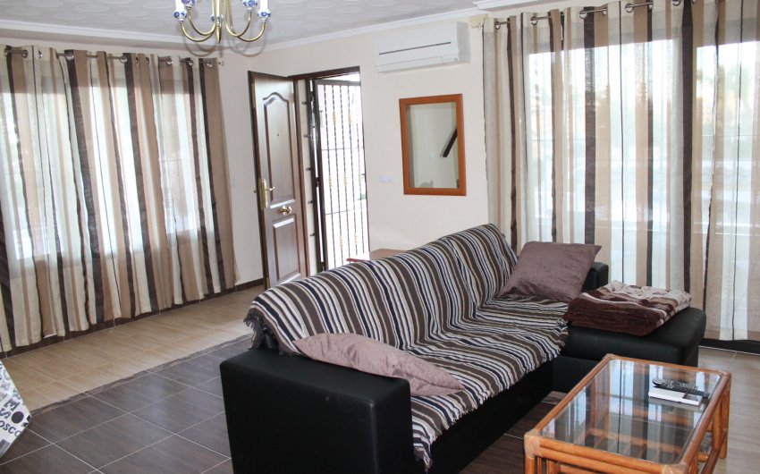 Resale - Townhouse -
Punta Prima