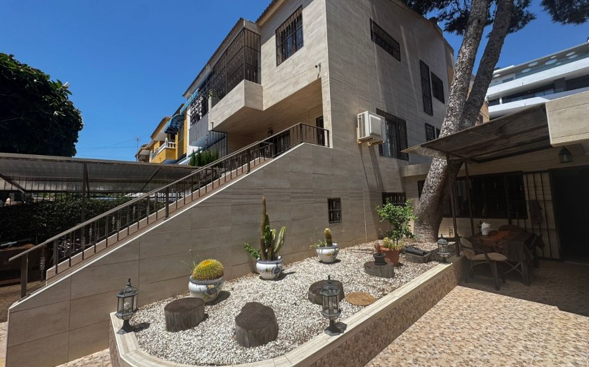 Resale - Townhouse -
Punta Prima