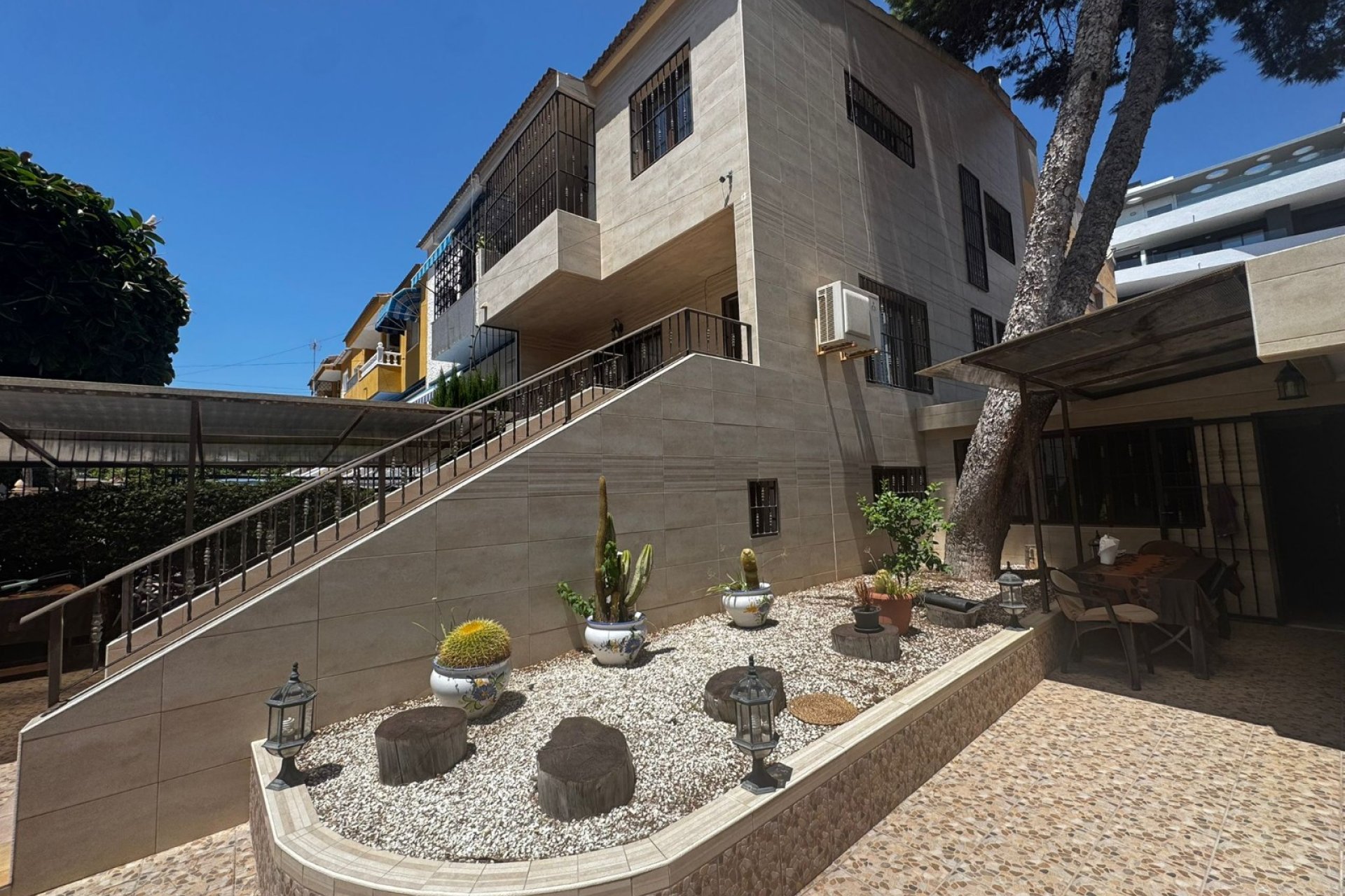 Resale - Townhouse -
Punta Prima