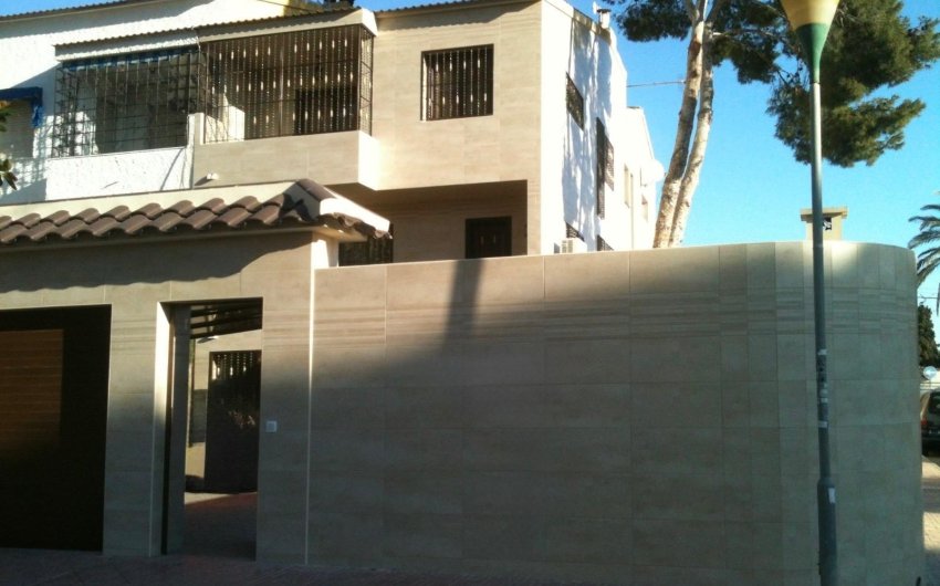 Resale - Townhouse -
Punta Prima