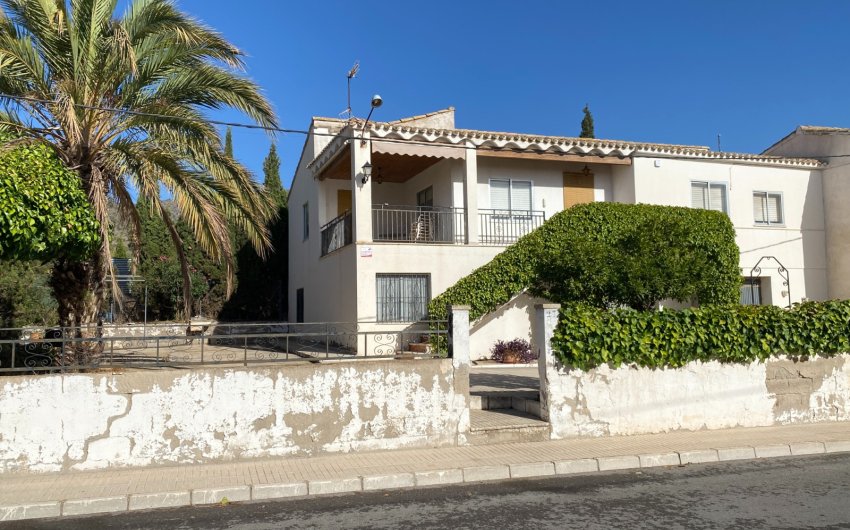 Resale - Townhouse -
Salinas