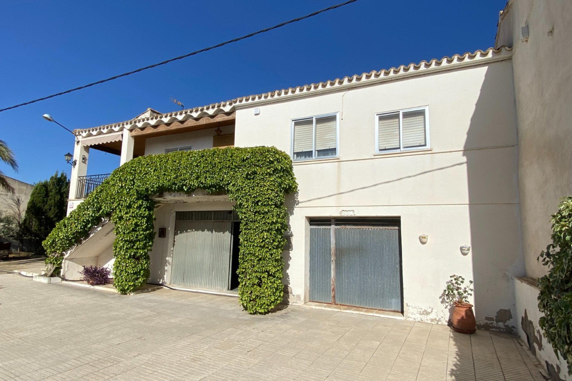 Resale - Townhouse -
Salinas