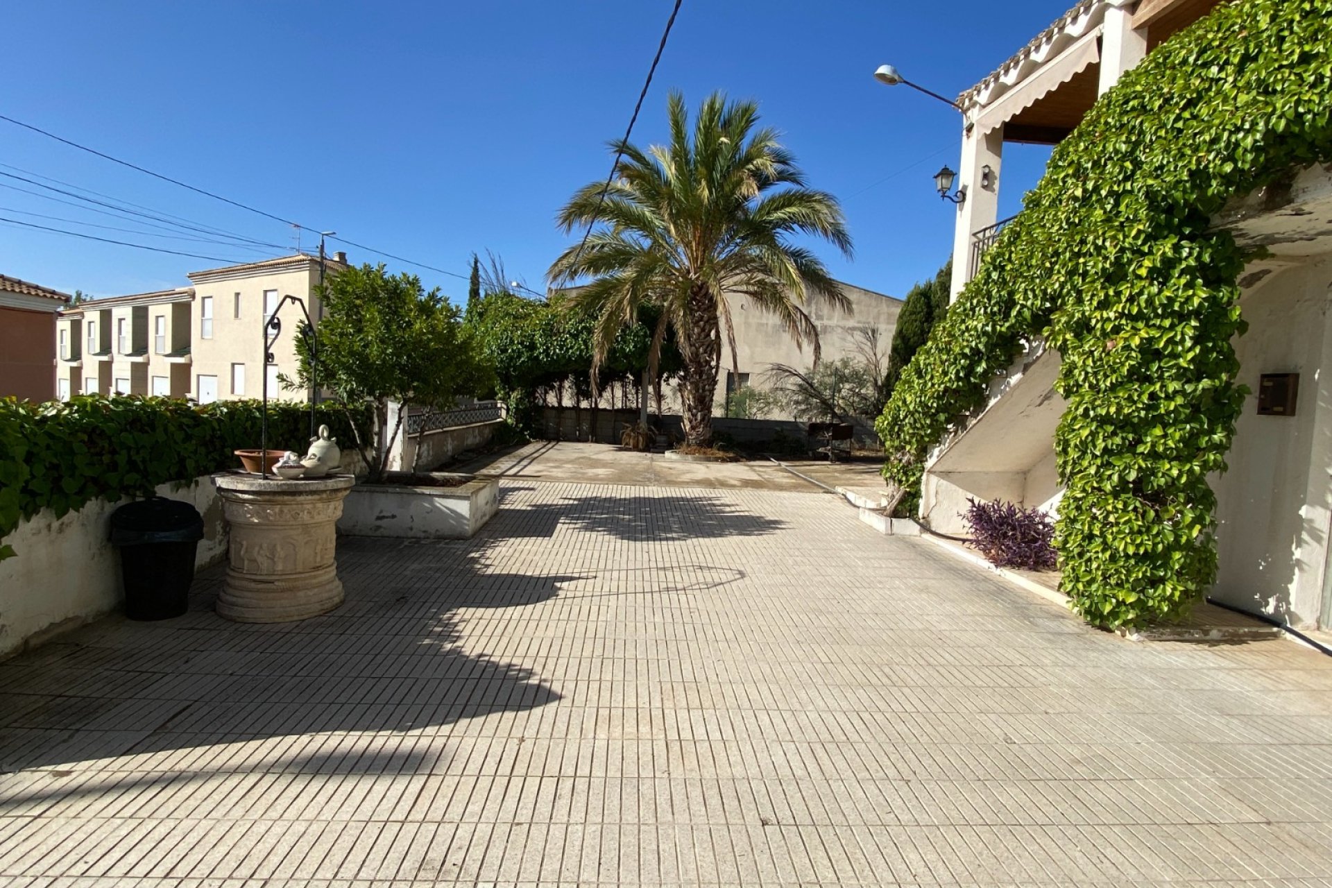 Resale - Townhouse -
Salinas