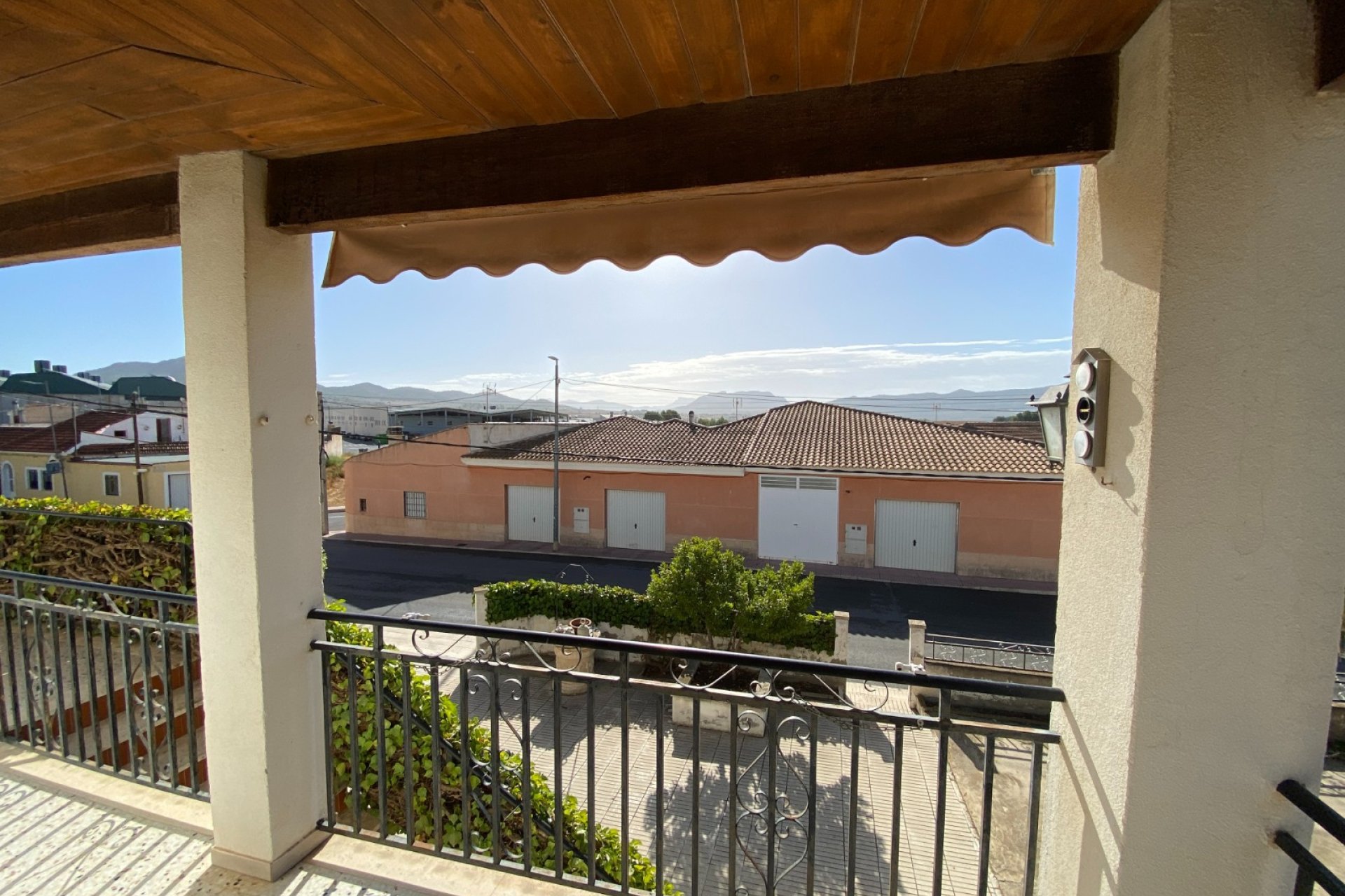 Resale - Townhouse -
Salinas