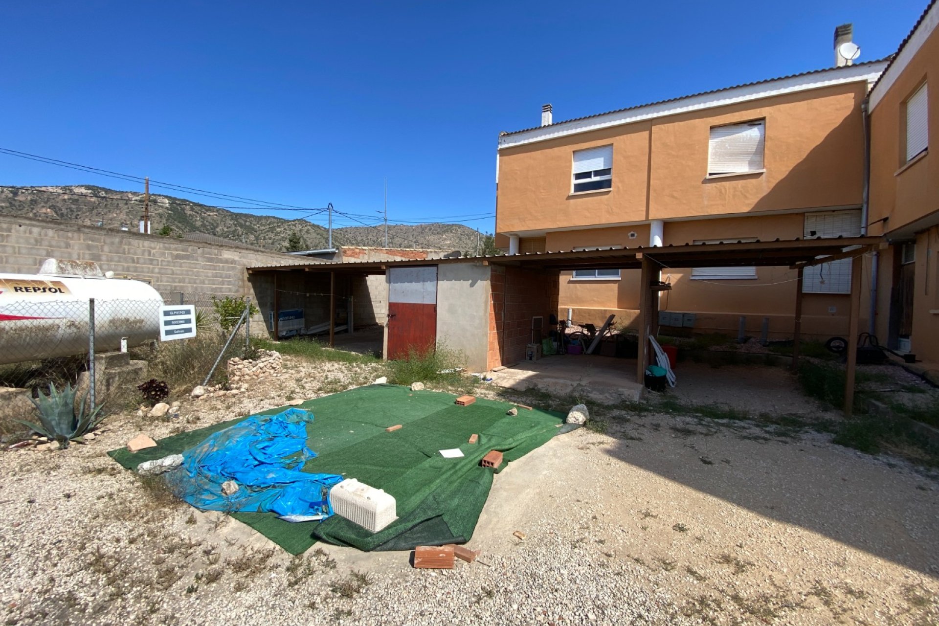 Resale - Townhouse -
Salinas