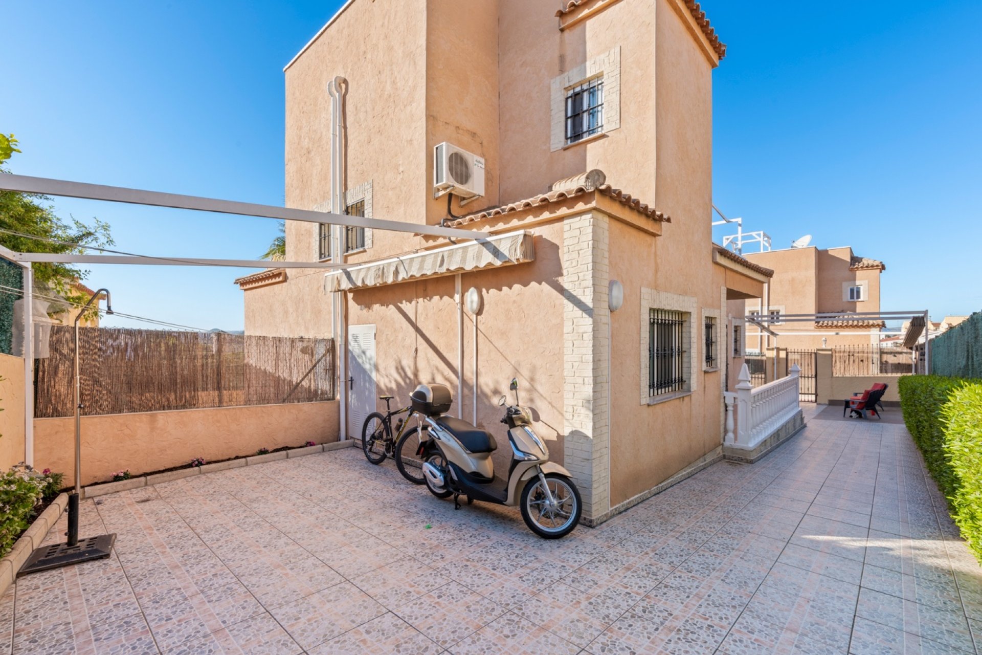 Resale - Townhouse -
San Fulgencio - La Marina