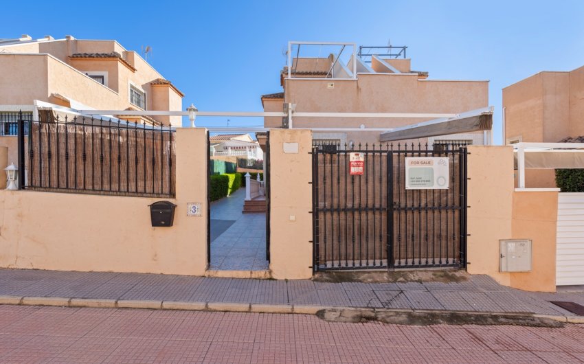 Resale - Townhouse -
San Fulgencio - La Marina