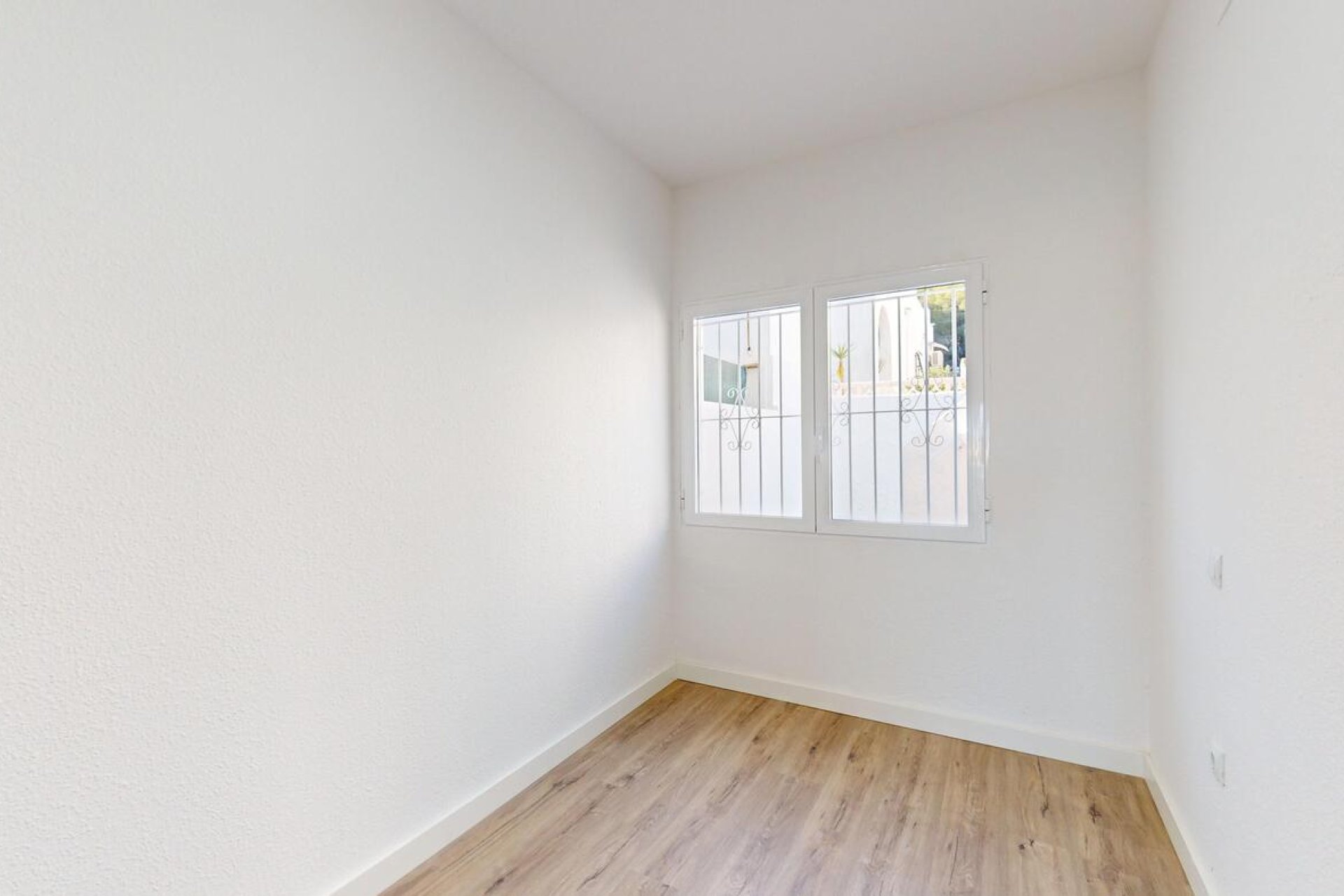 Resale - Townhouse -
San Miguel de Salinas - Blue Lagoon