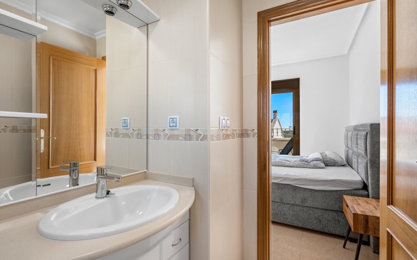 Resale - Townhouse -
San Miguel de Salinas