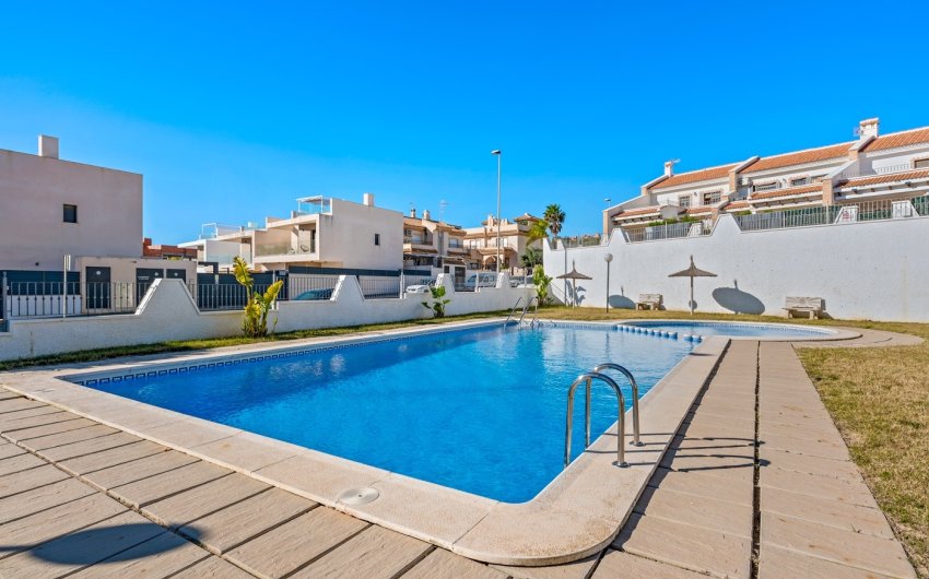 Resale - Townhouse -
San Miguel de Salinas