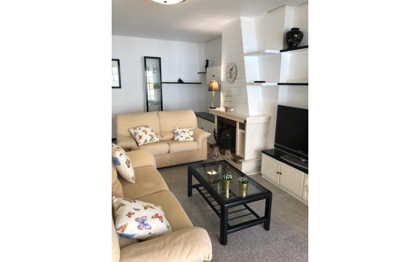 Resale - Townhouse -
Santa Pola - Santiago Bernabeu