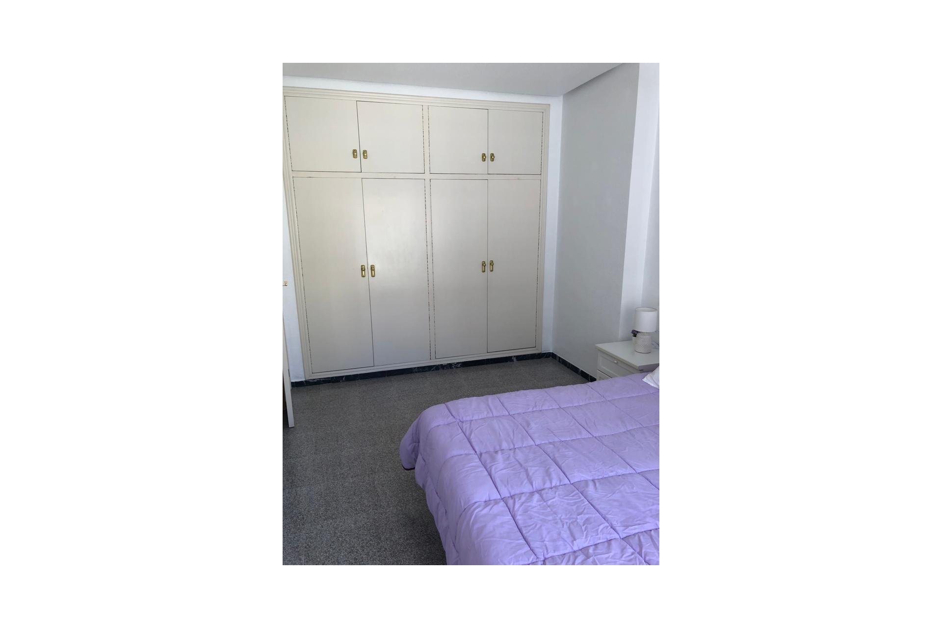 Resale - Townhouse -
Santa Pola - Santiago Bernabeu