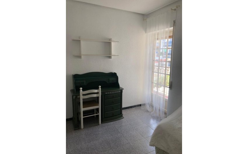 Resale - Townhouse -
Santa Pola - Santiago Bernabeu