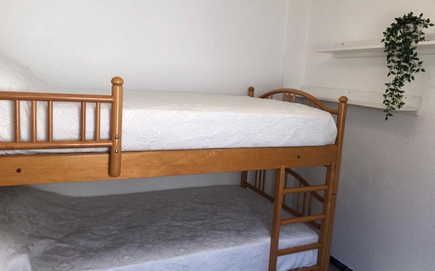 Resale - Townhouse -
Santa Pola - Santiago Bernabeu