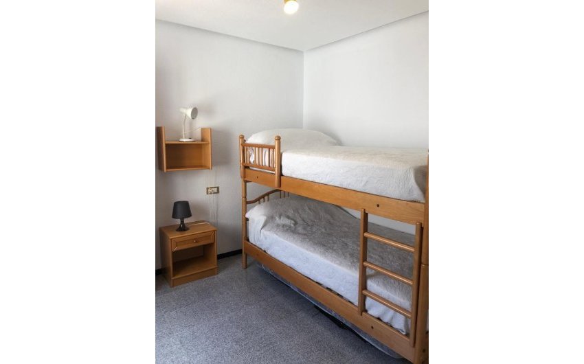 Resale - Townhouse -
Santa Pola - Santiago Bernabeu