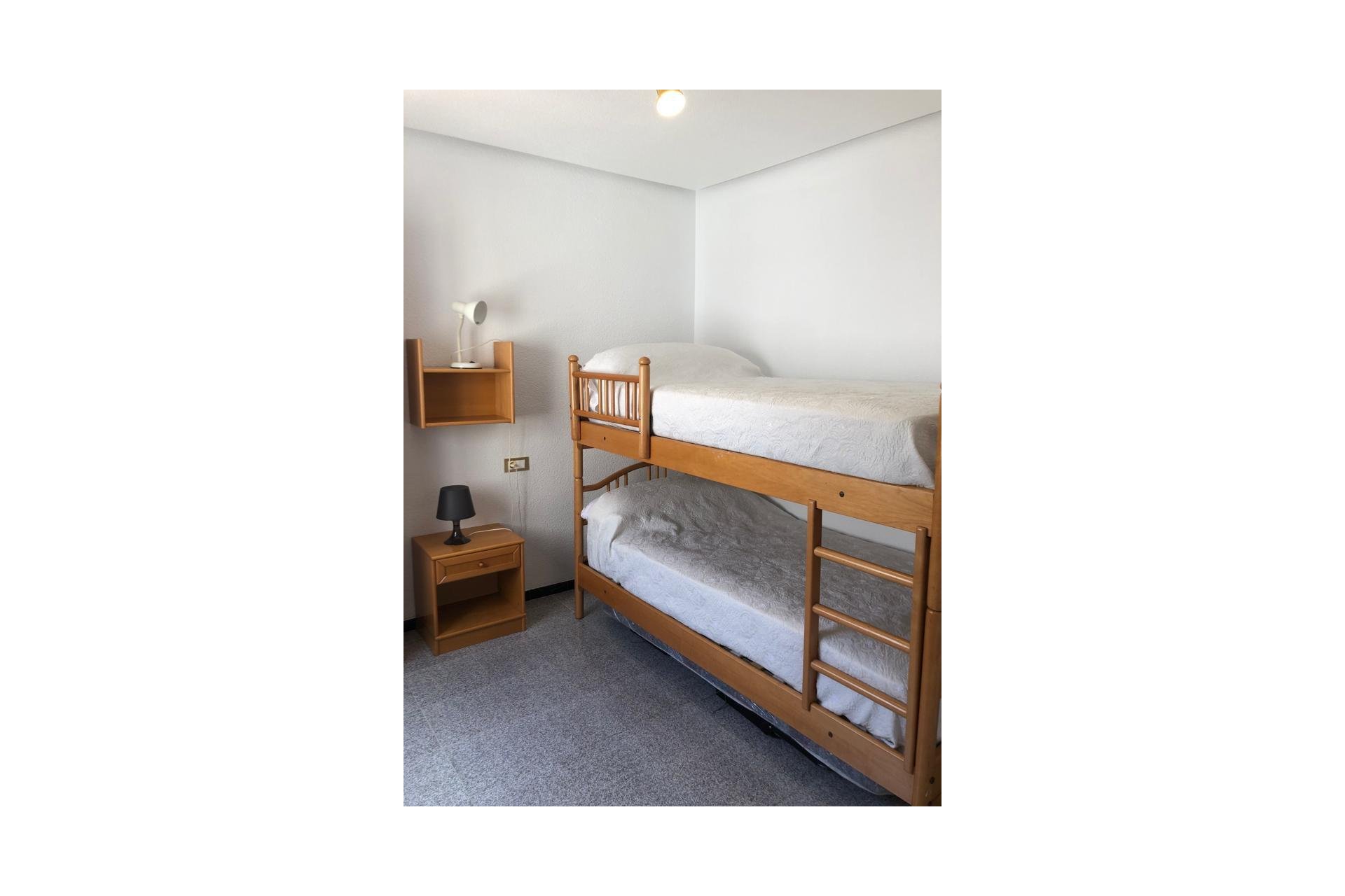 Resale - Townhouse -
Santa Pola - Santiago Bernabeu