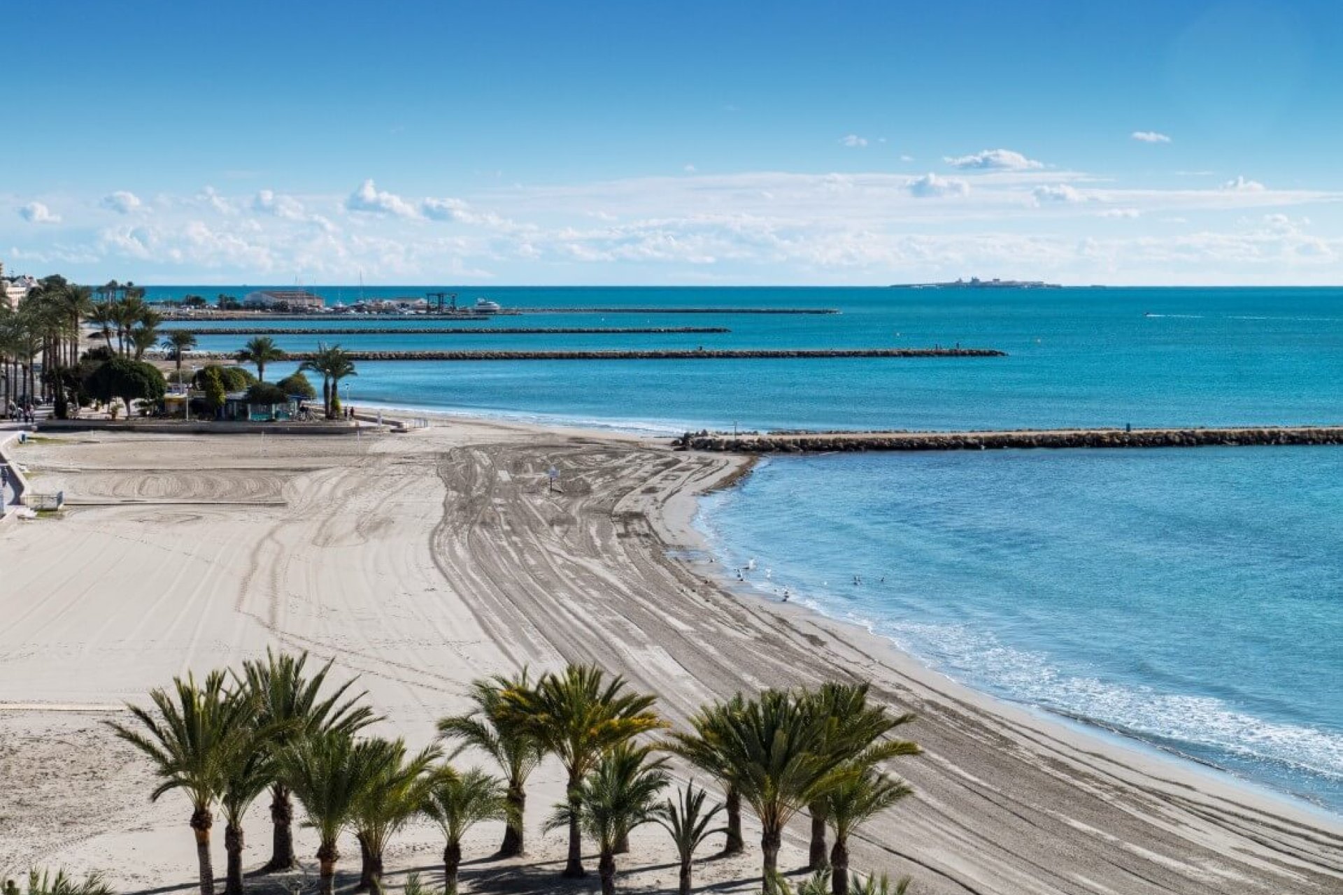 Resale - Townhouse -
Santa Pola - Santiago Bernabeu