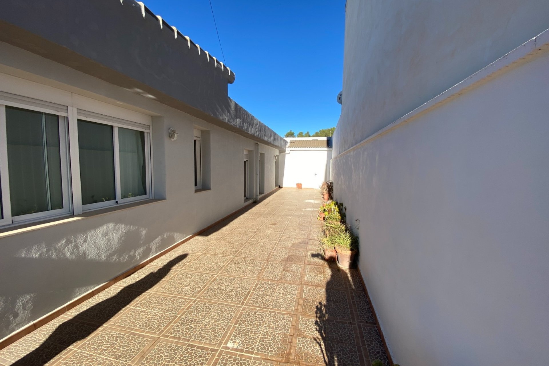 Resale - Townhouse -
Sax