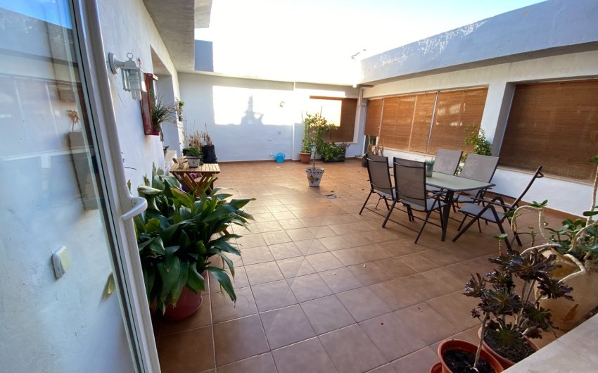 Resale - Townhouse -
Sax