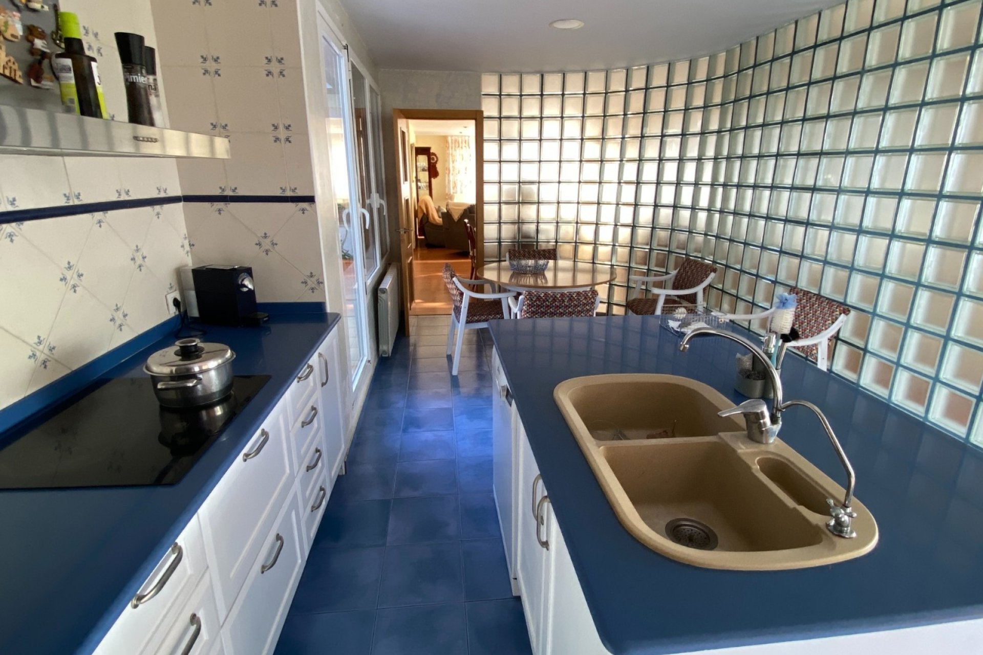 Resale - Townhouse -
Sax