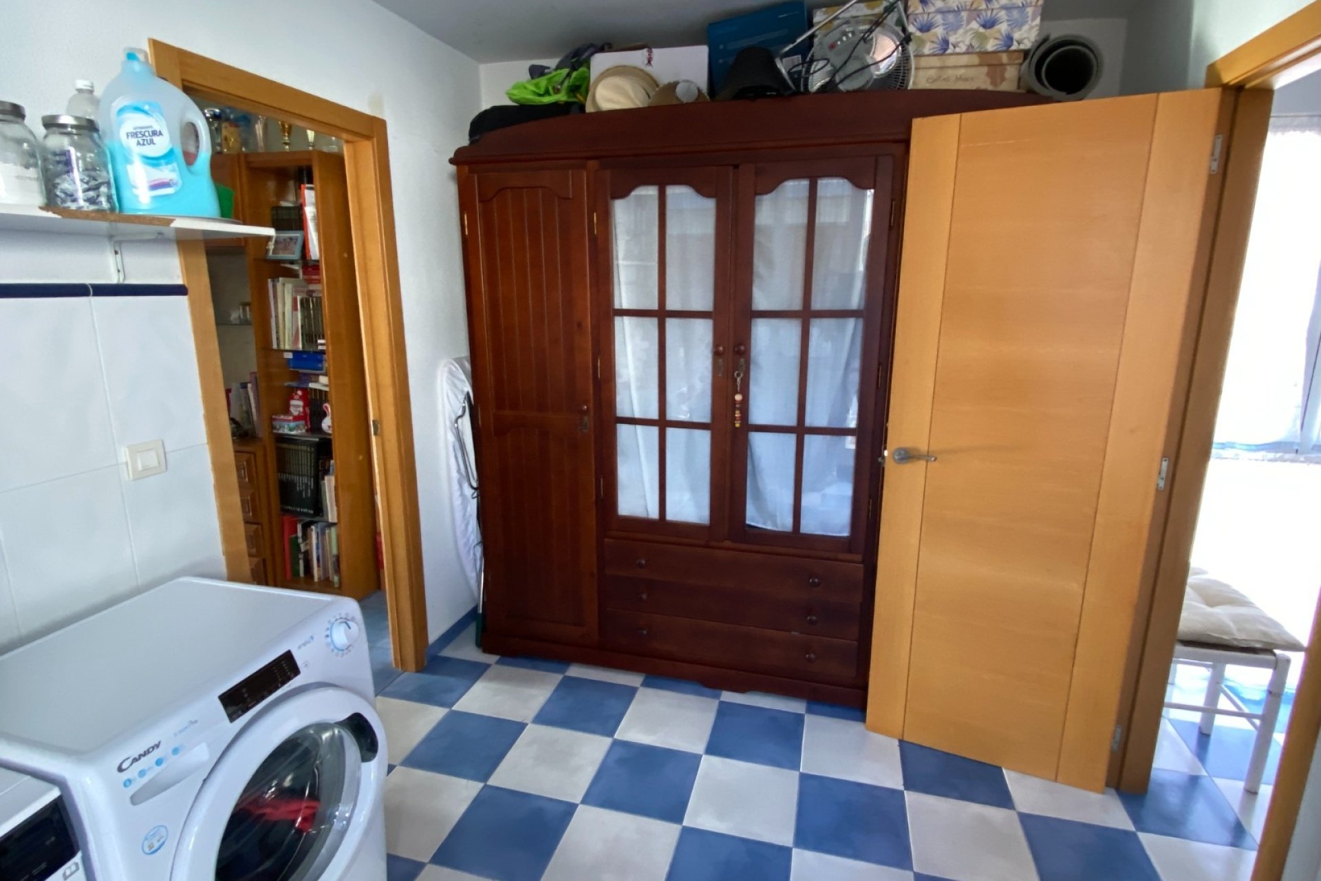 Resale - Townhouse -
Sax