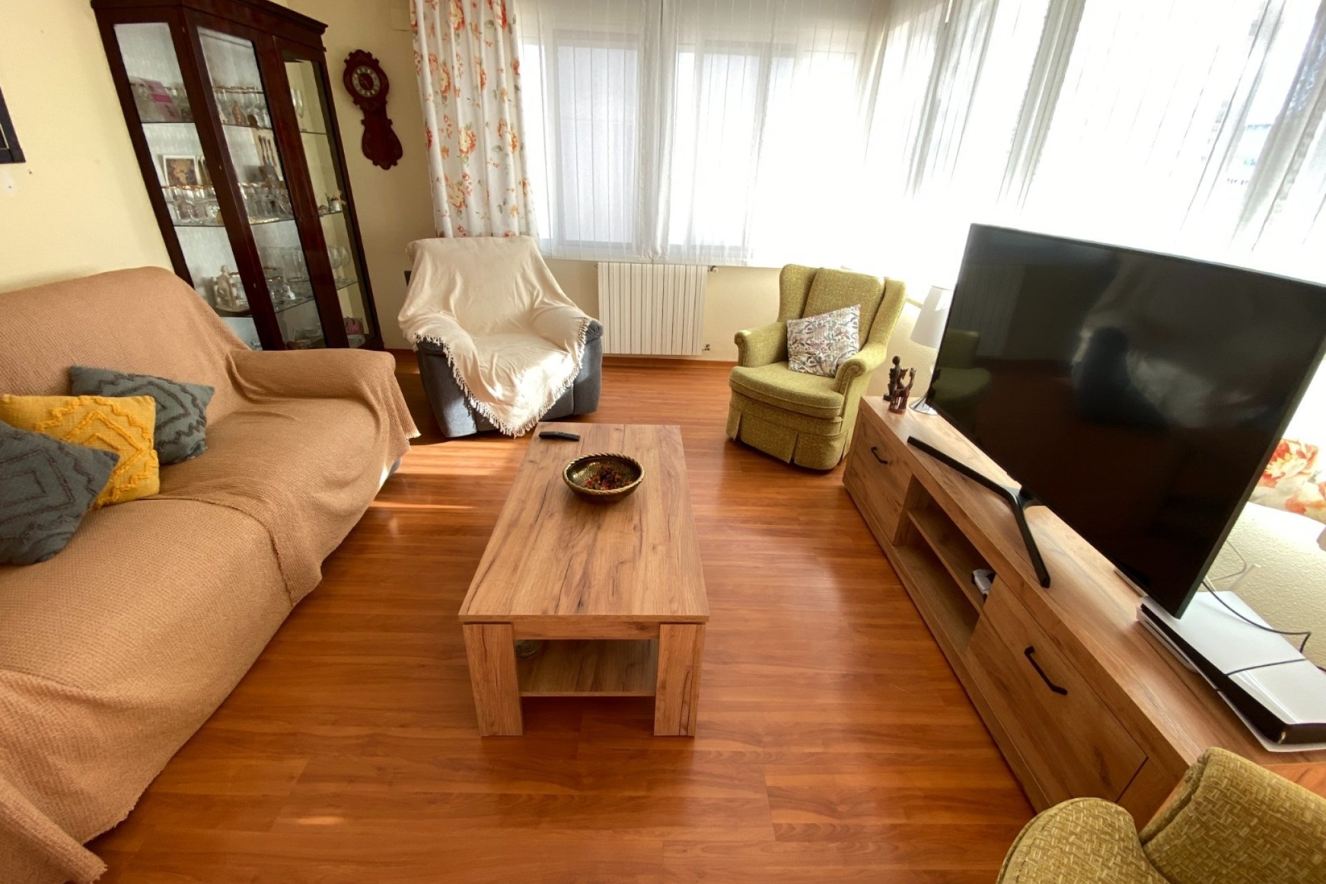 Resale - Townhouse -
Sax