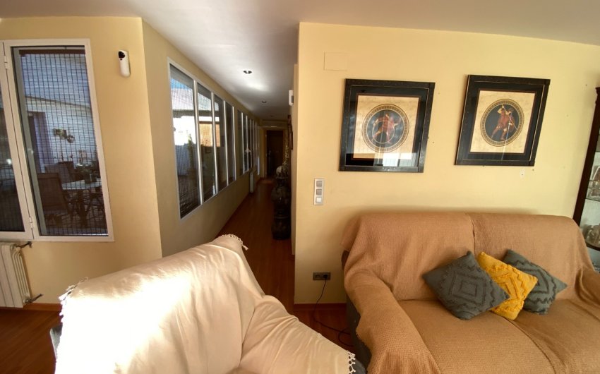 Resale - Townhouse -
Sax