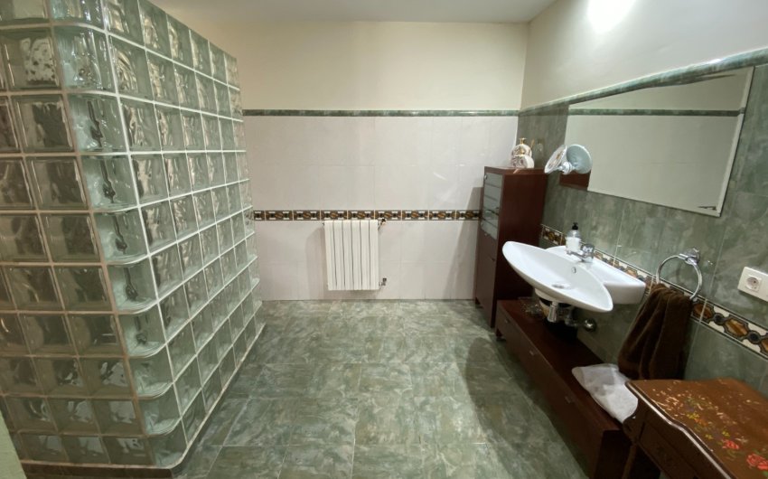 Resale - Townhouse -
Sax