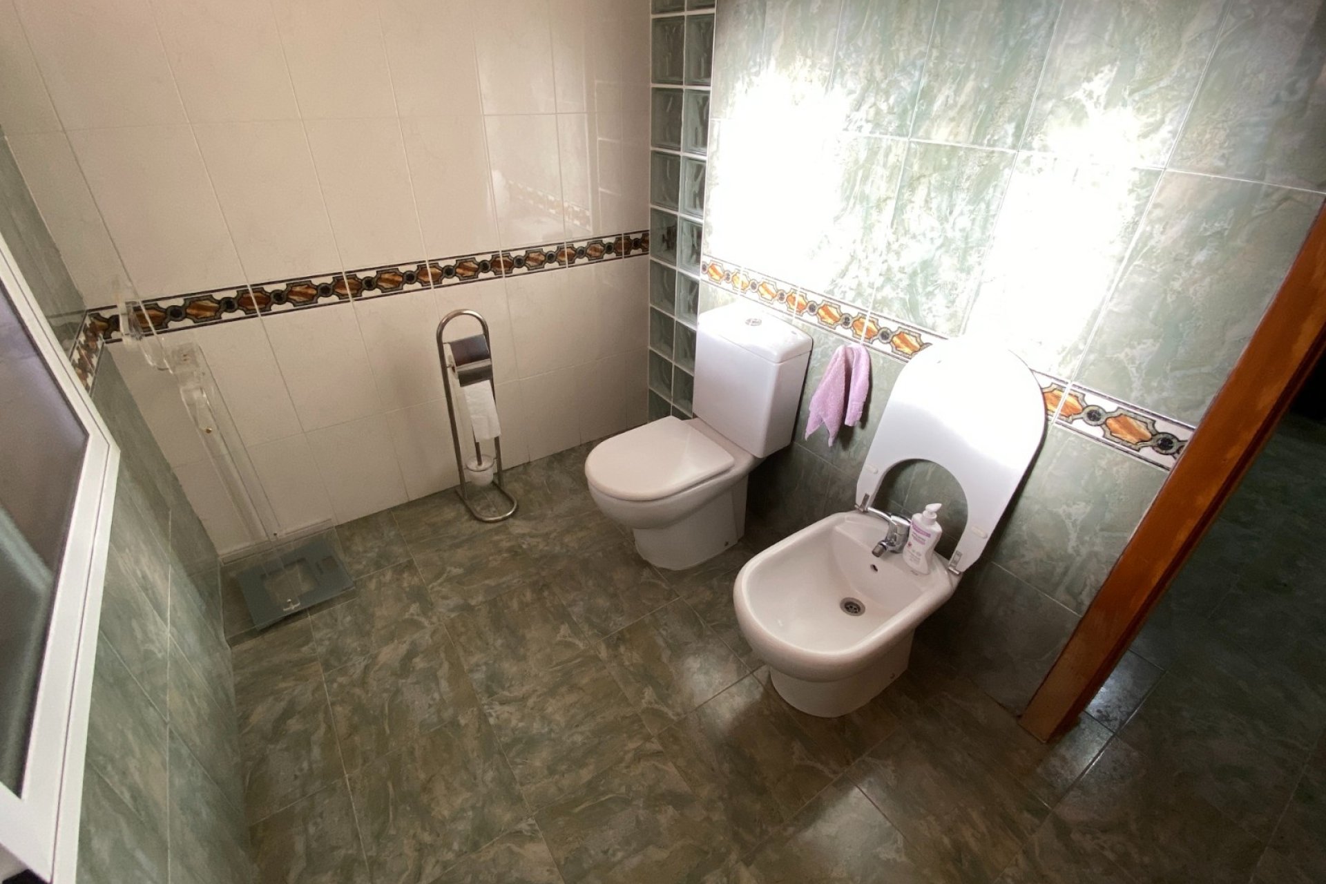 Resale - Townhouse -
Sax