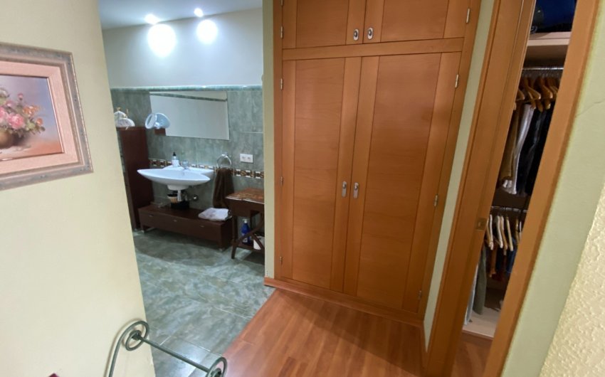 Resale - Townhouse -
Sax