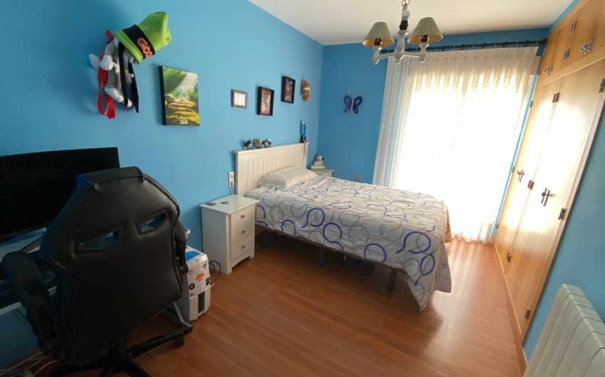 Resale - Townhouse -
Sax