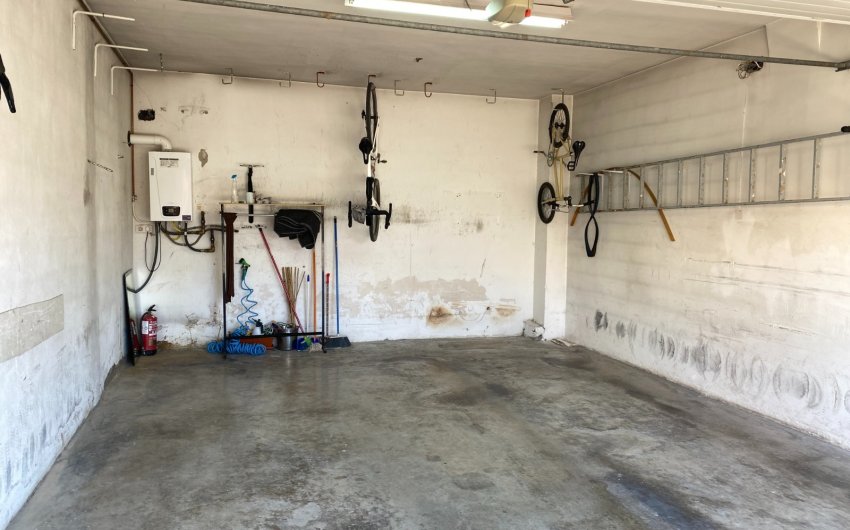 Resale - Townhouse -
Sax