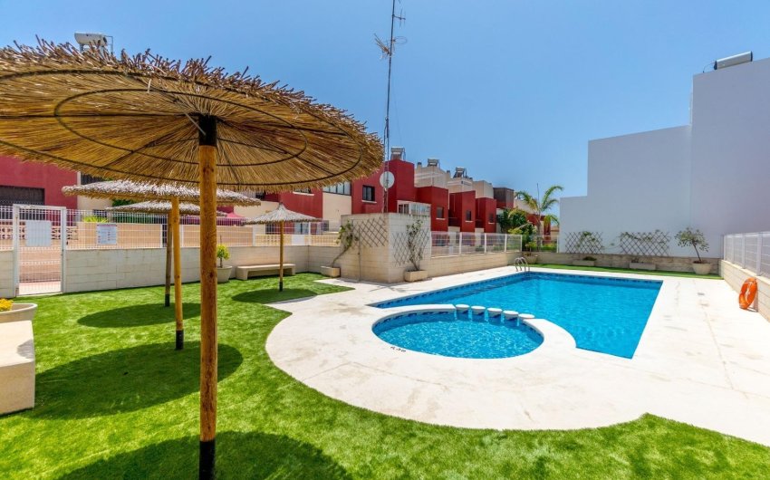 Resale - Townhouse -
Torrevieja - Aguas Nuevas