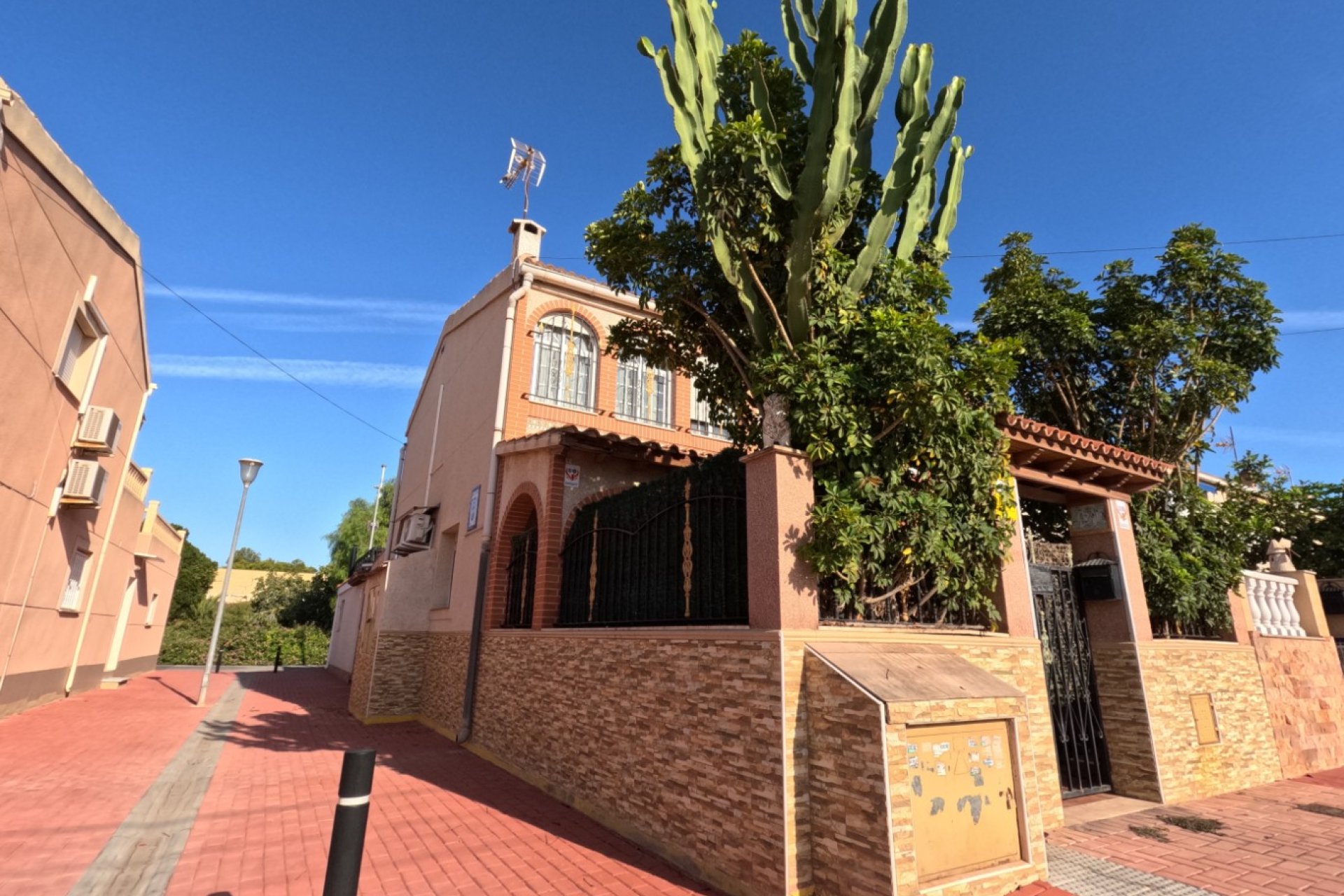 Resale - Townhouse -
Torrevieja - El Acequión - Los Náufragos