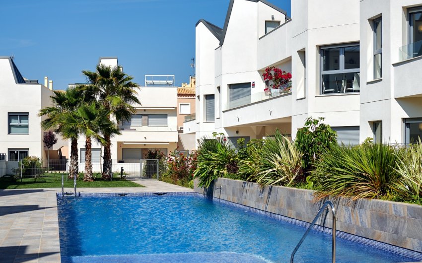 Resale - Townhouse -
Torrevieja - El Acequión - Los Náufragos