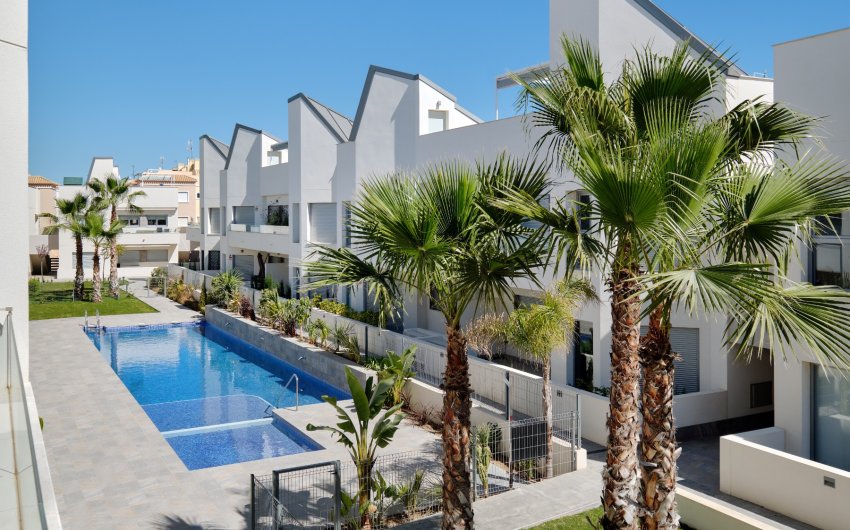 Resale - Townhouse -
Torrevieja - El Acequión - Los Náufragos