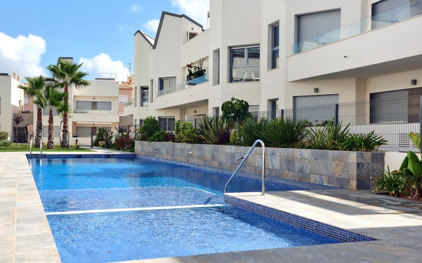 Resale - Townhouse -
Torrevieja - El Acequión - Los Náufragos