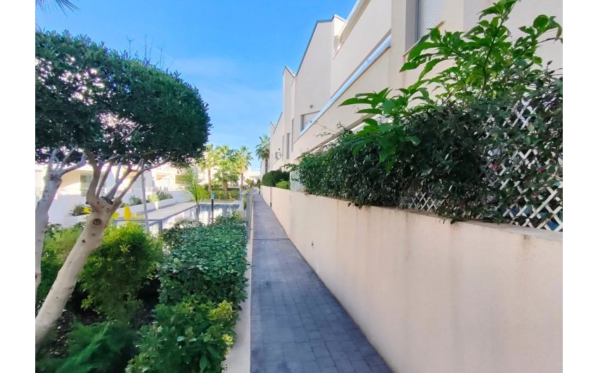 Resale - Townhouse -
Torrevieja - El Acequión - Los Náufragos