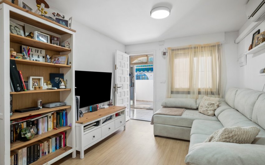 Resale - Townhouse -
Torrevieja - La Siesta