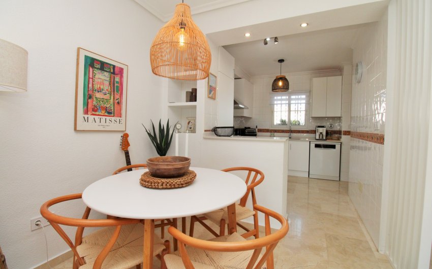 Resale - Townhouse -
Villamartín - Las Violetas