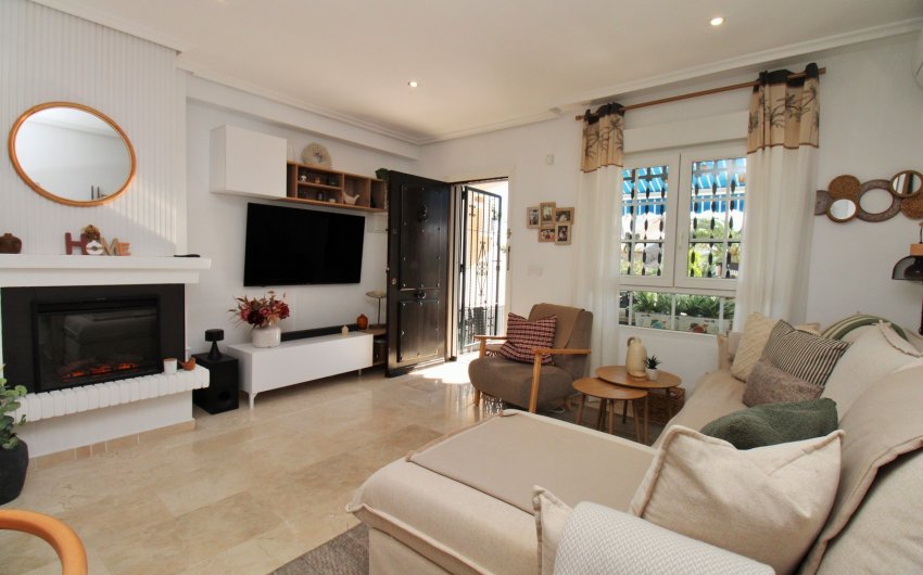 Resale - Townhouse -
Villamartín - Las Violetas