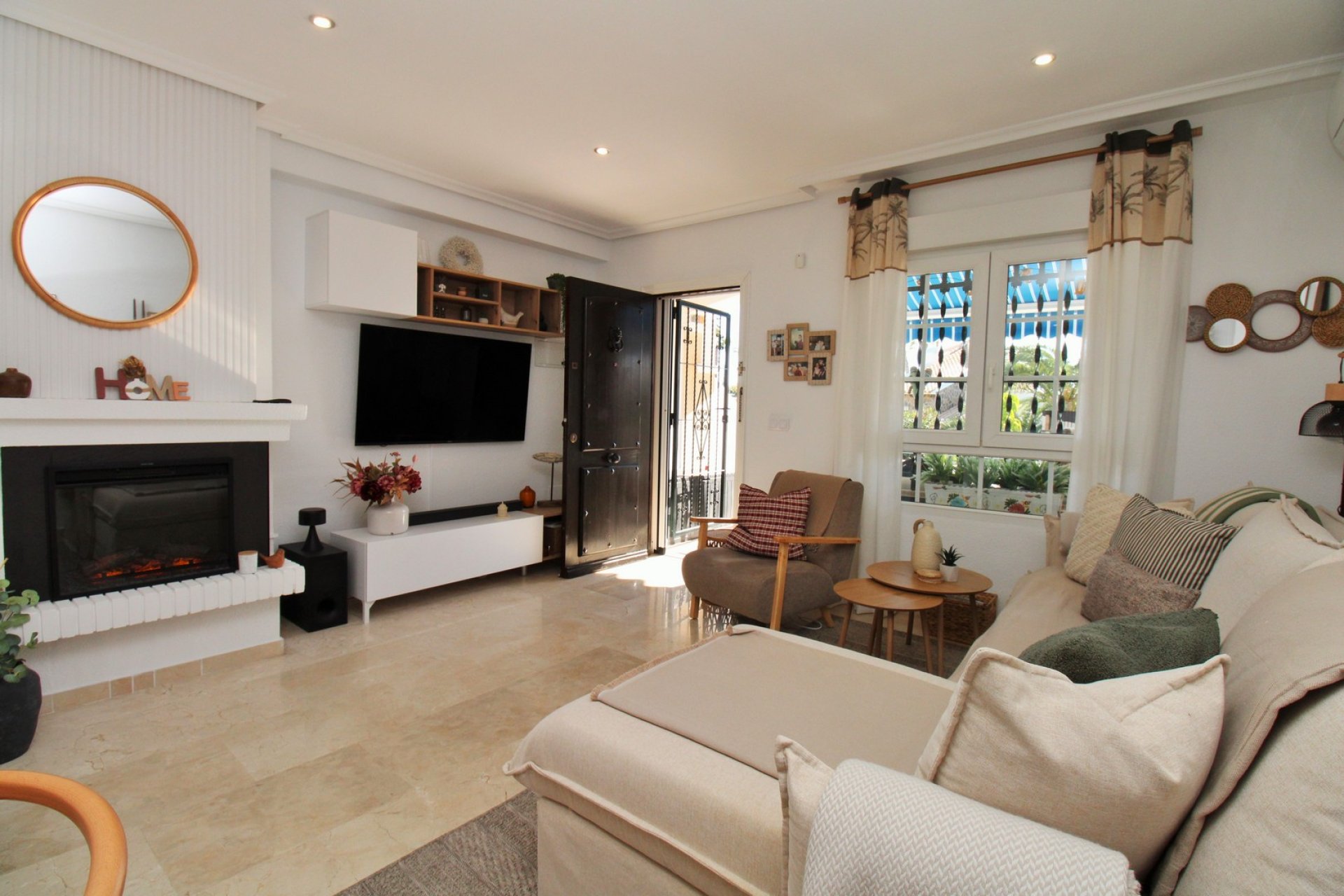 Resale - Townhouse -
Villamartín - Las Violetas