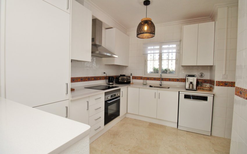 Resale - Townhouse -
Villamartín - Las Violetas