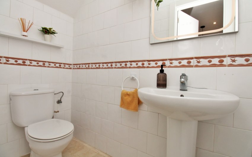 Resale - Townhouse -
Villamartín - Las Violetas