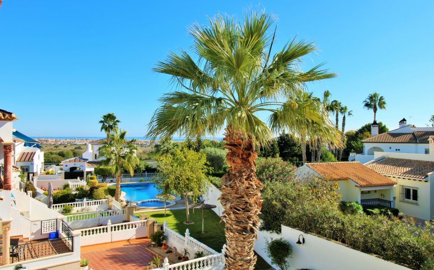 Resale - Townhouse -
Villamartín - Las Violetas