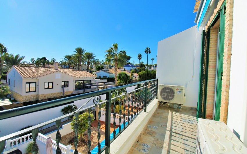 Resale - Townhouse -
Villamartín - Las Violetas