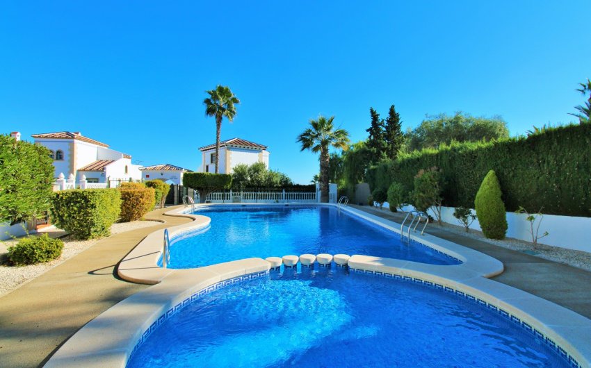 Resale - Townhouse -
Villamartín - Las Violetas