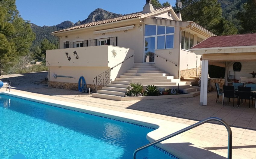 Resale - Villa -
Abanilla