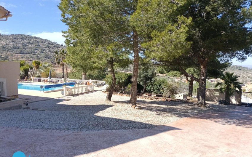 Resale - Villa -
Abanilla